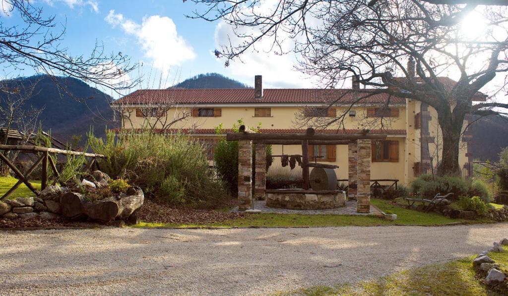 Villa Agriturismo Casale Pie D'Eco Calvanico Exterior foto